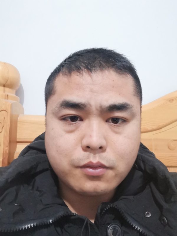 真诚的第一张照片--保定相亲服务中心