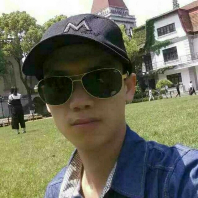 龙小华的第一张照片--保定相亲服务中心