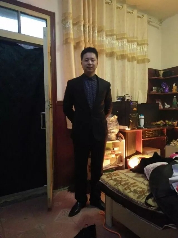 亮亮的第一张照片--保定相亲服务中心