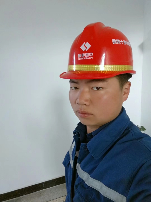 小公牛的第一张照片--保定相亲服务中心