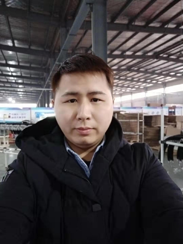 刀锋的第一张照片--保定相亲服务中心