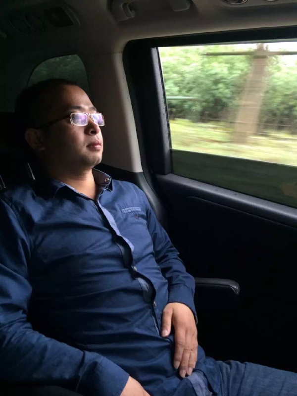 世界那么大的第三张照片--保定相亲服务中心