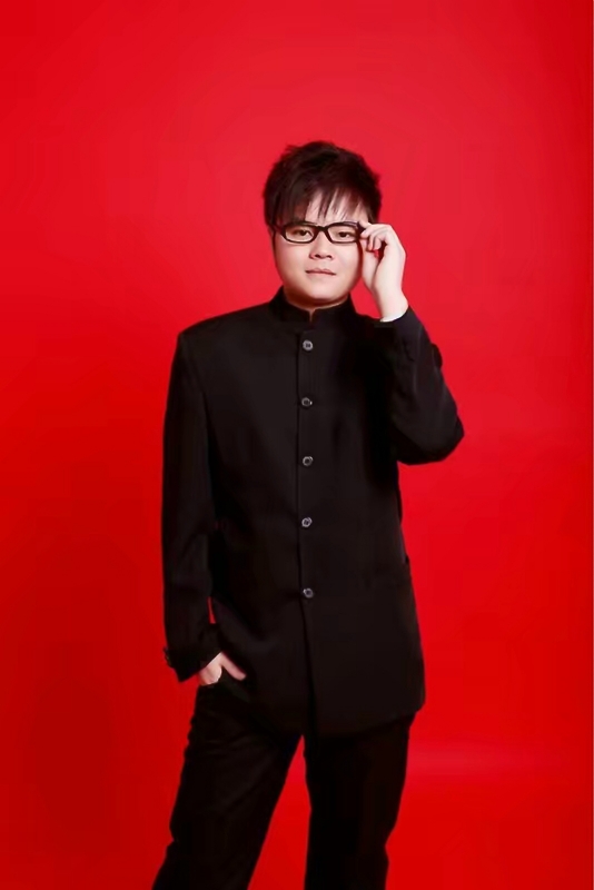 站在远处看童年的第一张照片--保定相亲服务中心