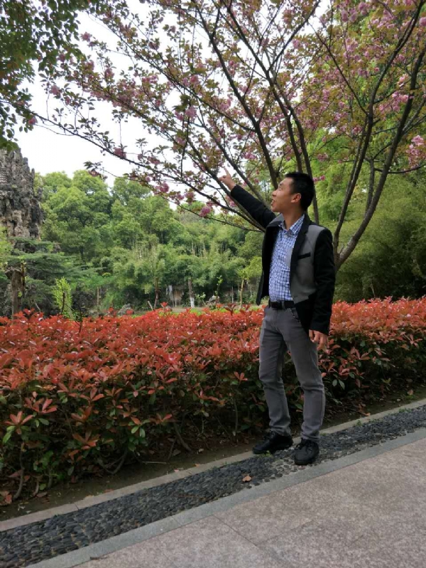 坦诚的第一张照片--保定相亲服务中心