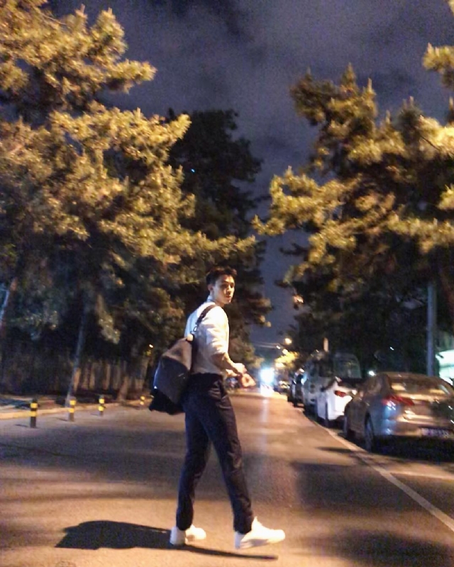 深海的第二张照片--保定相亲服务中心