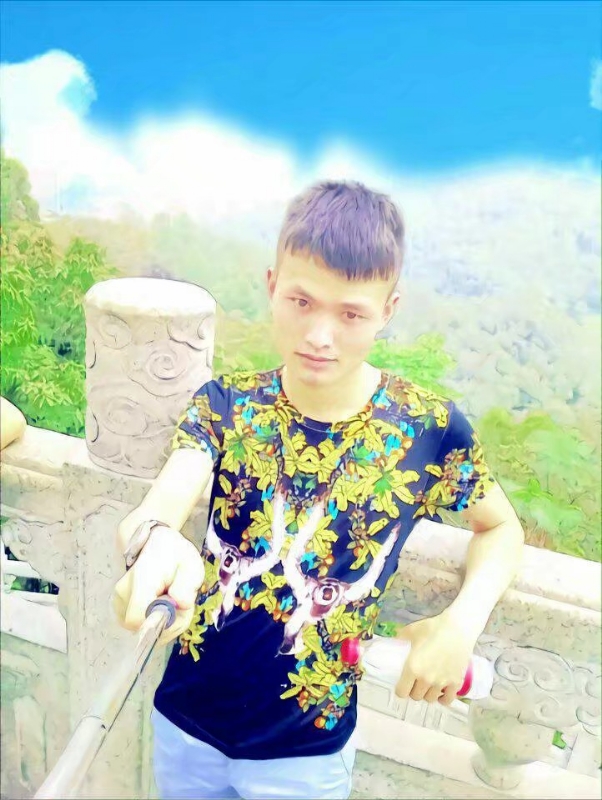 孤独王者元首的第一张照片--保定相亲服务中心