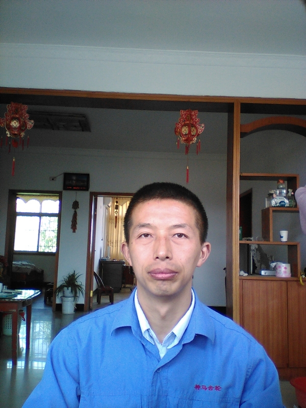 红玫瑰的第一张照片--保定相亲服务中心