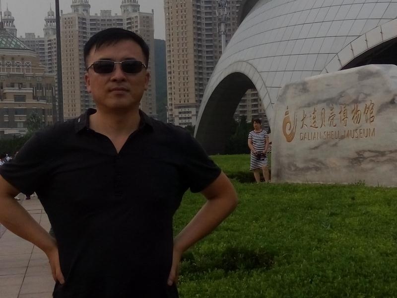 豁达的第一张照片--保定相亲服务中心