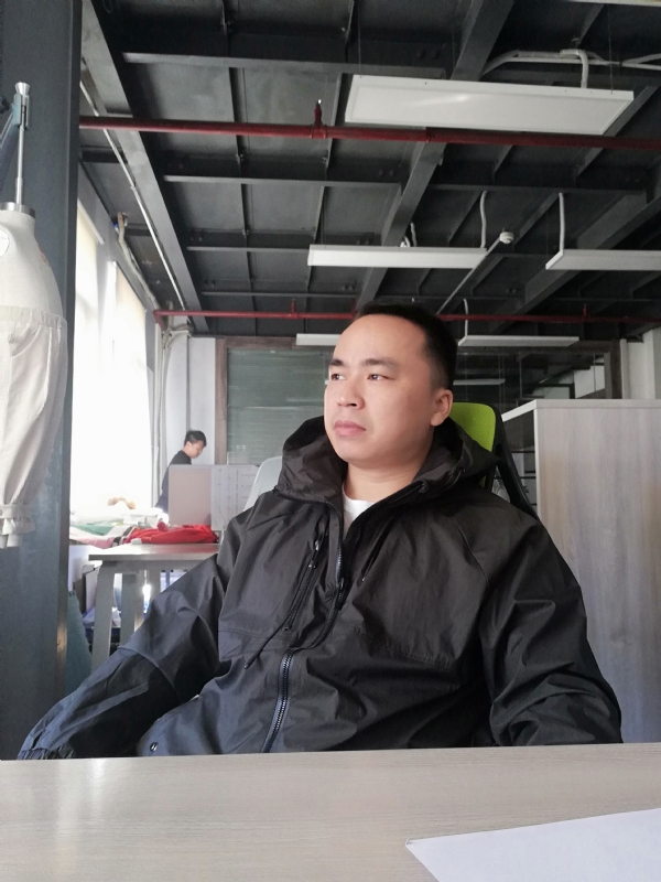 左眼皮跳跳的第一张照片--保定相亲服务中心