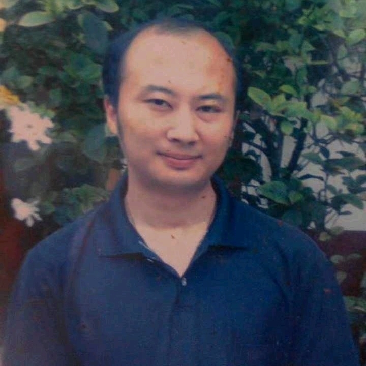 石峰里的生命的第一张照片--保定相亲服务中心