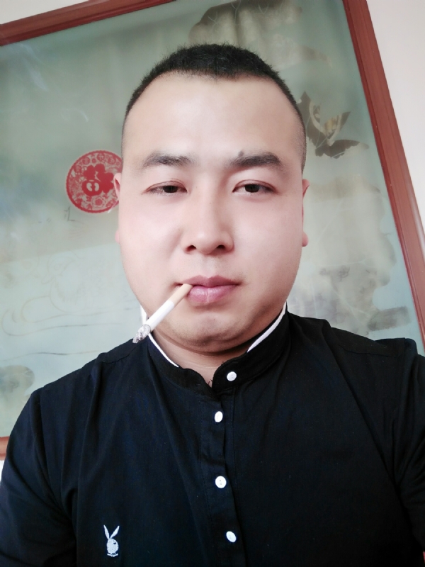 贰爺的第一张照片--保定相亲服务中心