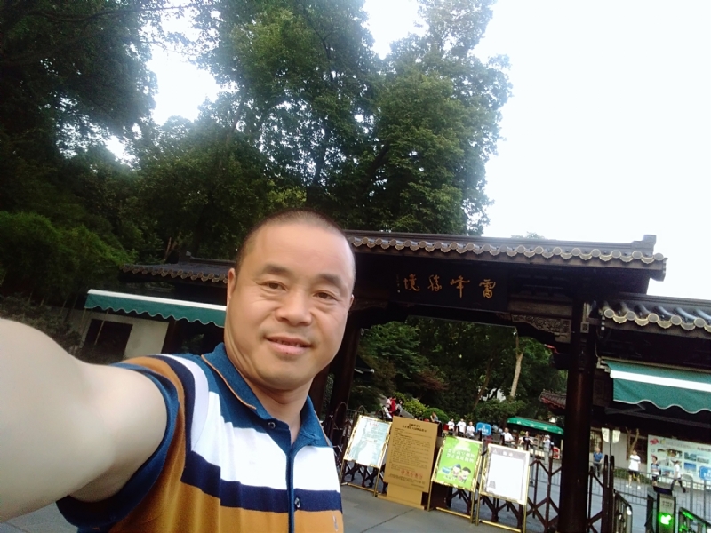 夏雨晨紫的第一张照片--保定相亲服务中心