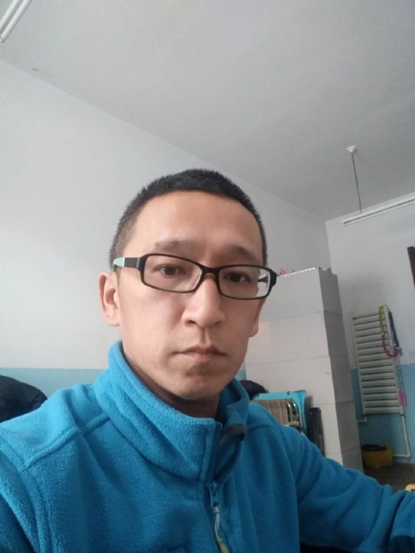 晓峰的第三张照片--保定相亲服务中心