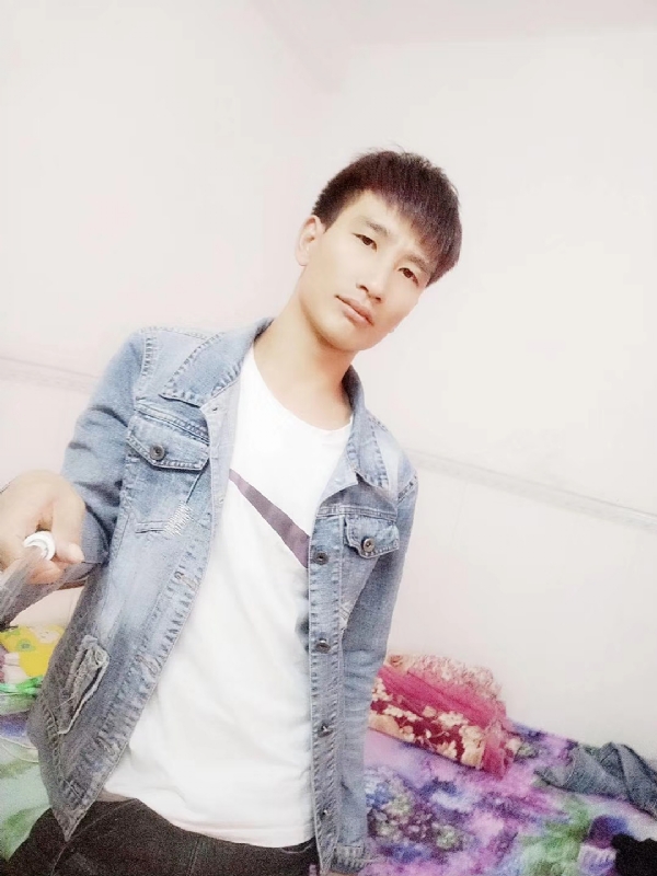 心好痛的第一张照片--保定相亲服务中心