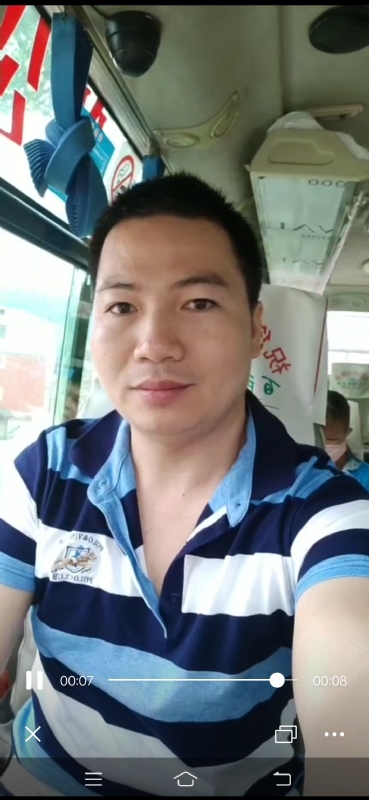 恋人未满的第一张照片--保定相亲服务中心