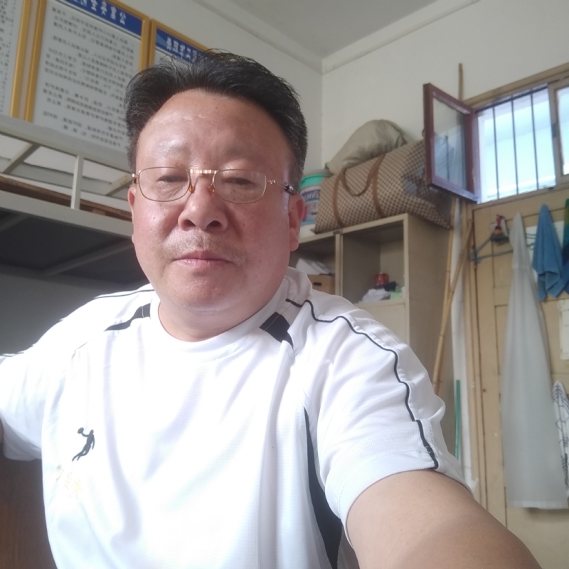 咣次次的第一张照片--保定相亲服务中心