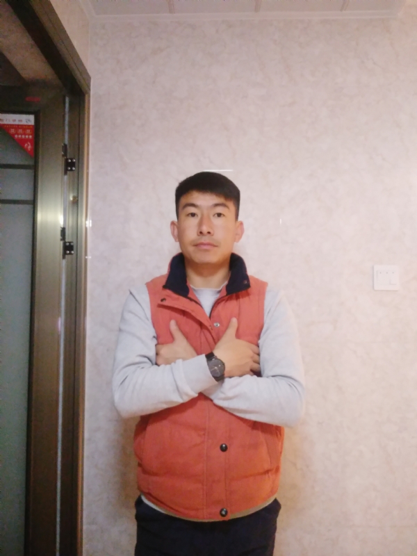 石林小伙的第一张照片--保定相亲服务中心