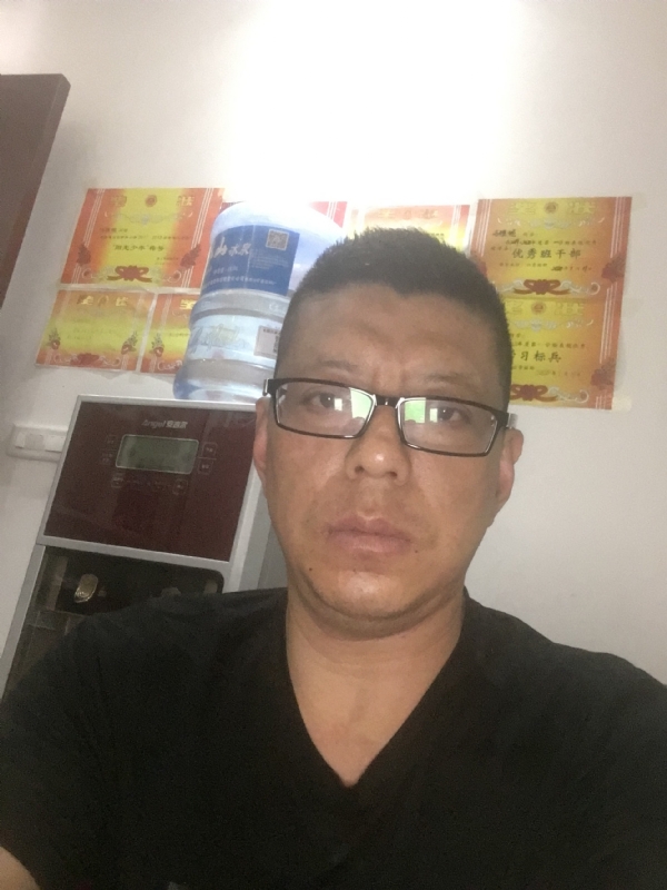 牵手的第一张照片--保定相亲服务中心