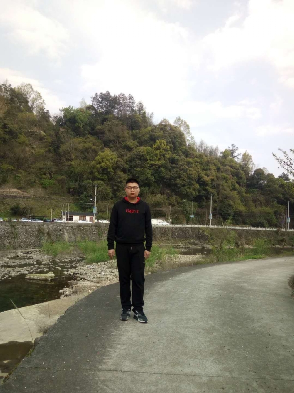 等着上钩的鱼的第一张照片--保定相亲服务中心