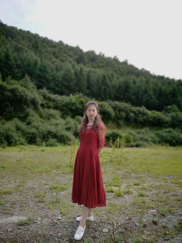 木槿的第五张照片--保定相亲服务中心