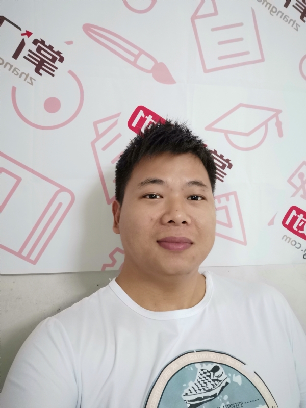 轻静地行走着的第一张照片--保定相亲服务中心