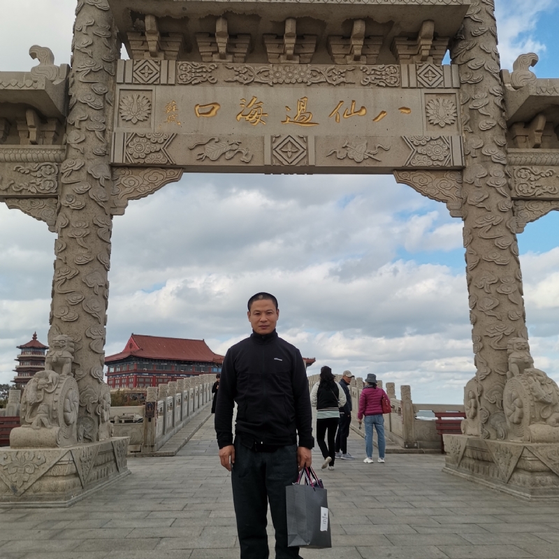 向日葵的微笑的第一张照片--保定相亲服务中心