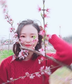 小桌子的第二张照片--保定相亲服务中心