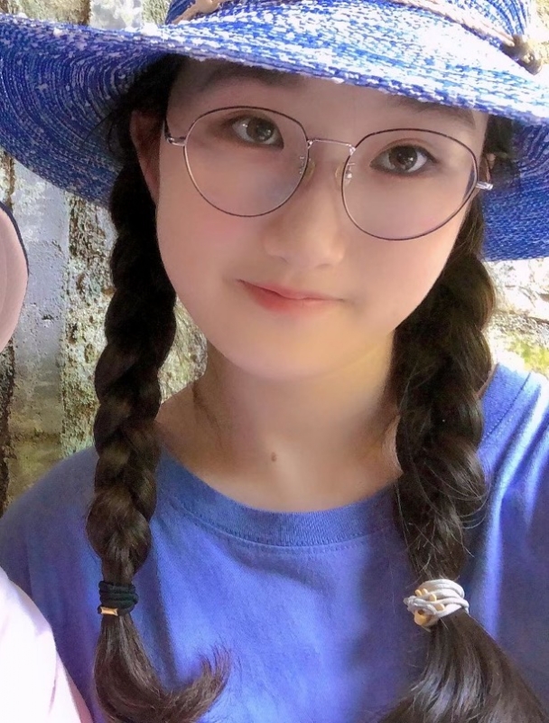 渴望爱情的第一张照片--保定相亲服务中心