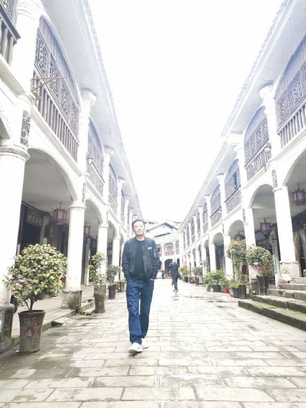 斌哥哥的第一张照片--保定相亲服务中心