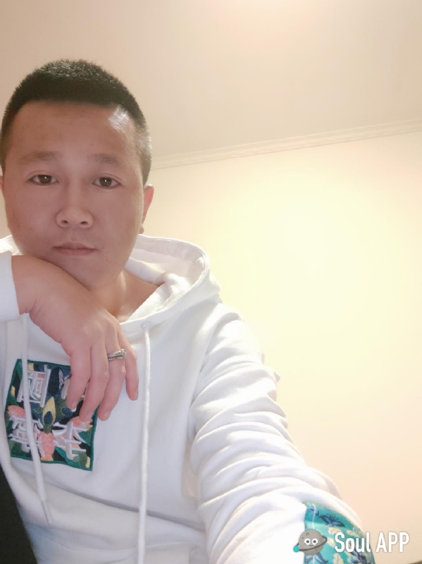 Away的第一张照片--保定相亲服务中心