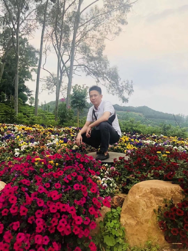 小郑的第一张照片--保定相亲服务中心