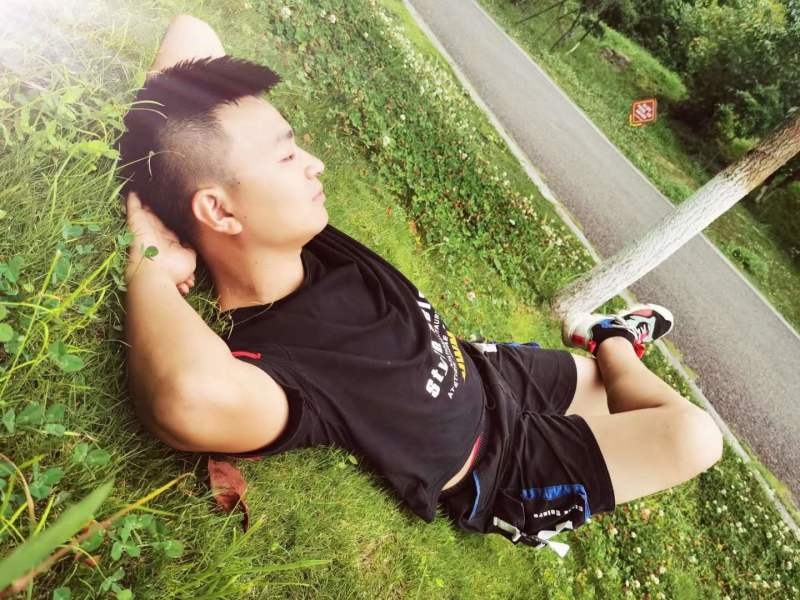 危笑的第一张照片--保定相亲服务中心