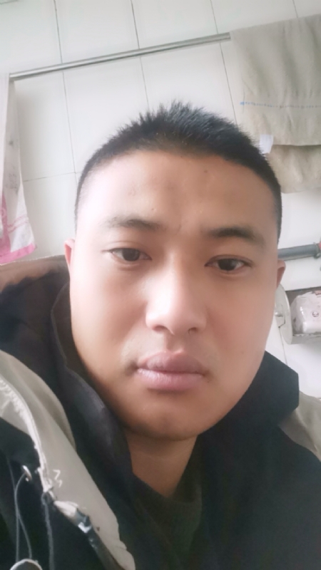 烟花再美不过瞬间的第一张照片--保定相亲服务中心