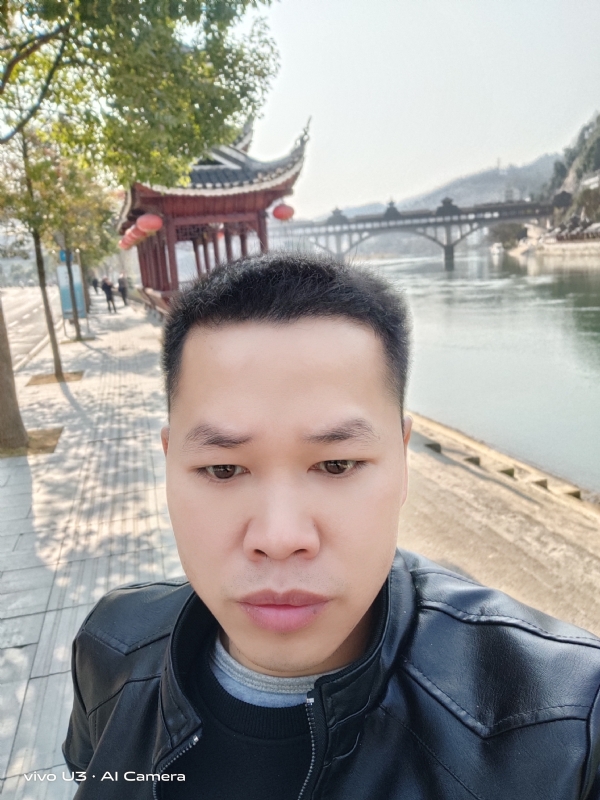 啊锦的第一张照片--保定相亲服务中心