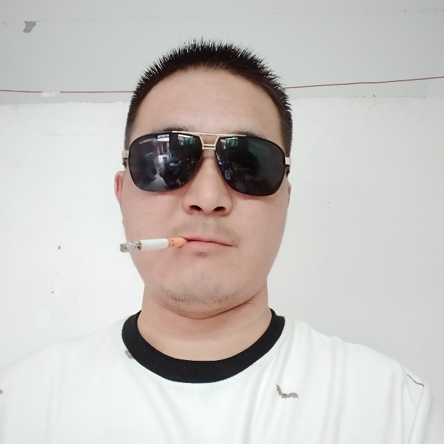 白伟伟的第一张照片--保定相亲服务中心