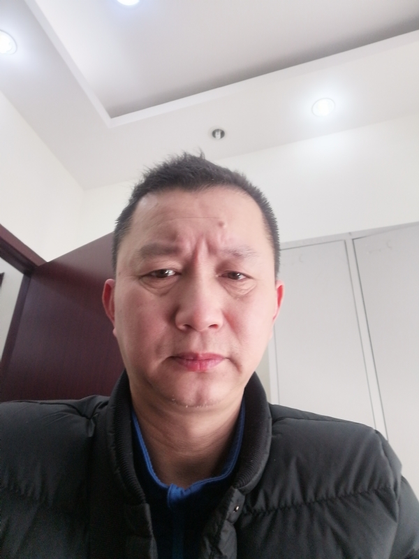 相视而笑的第一张照片--保定相亲服务中心