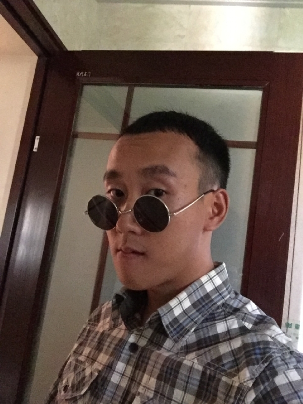 悲喜的第一张照片--保定相亲服务中心