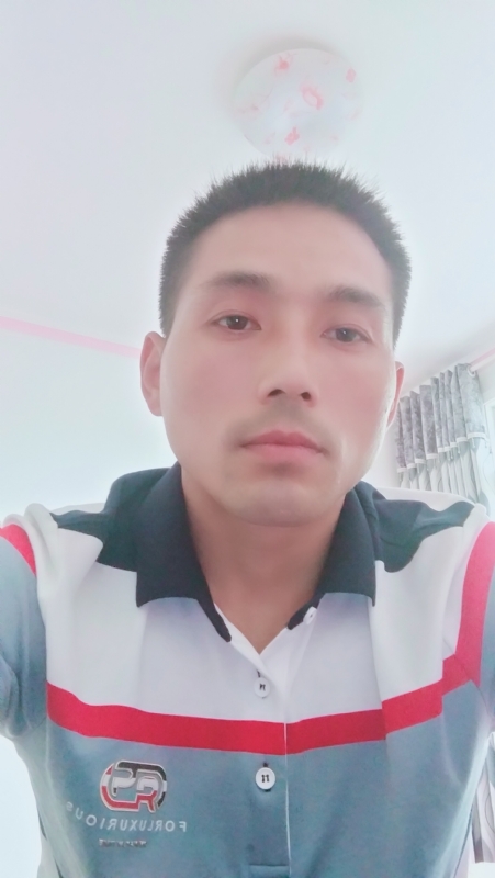 染红尘世的第二张照片--保定相亲服务中心