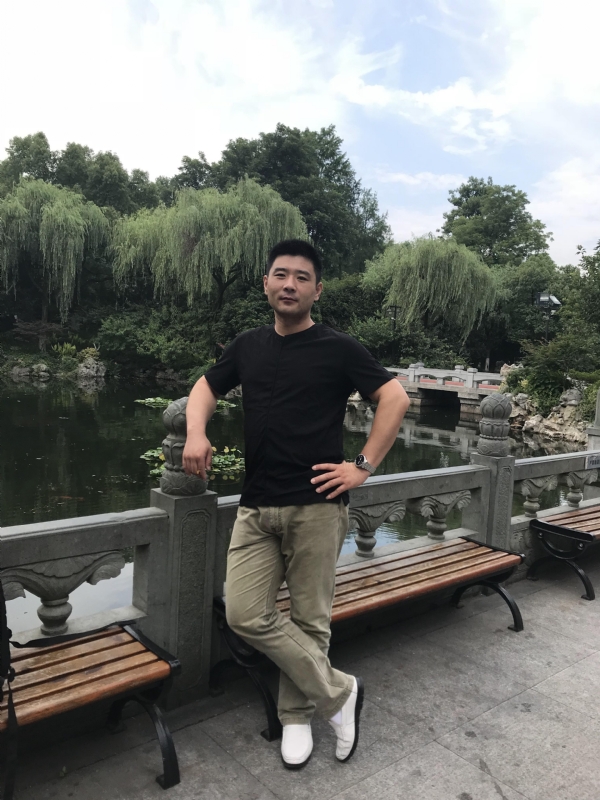 未来可期的第一张照片--保定相亲服务中心