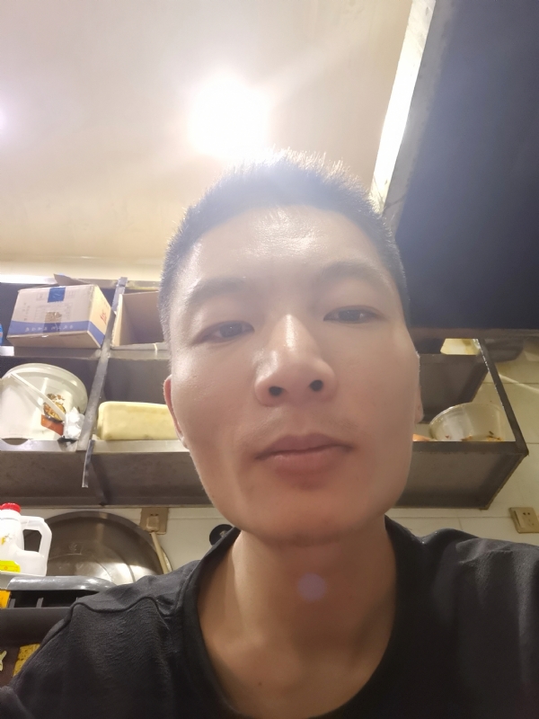 邹先生的第一张照片--保定相亲服务中心