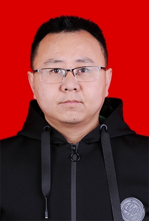 小熊维尼的第一张照片--保定相亲服务中心