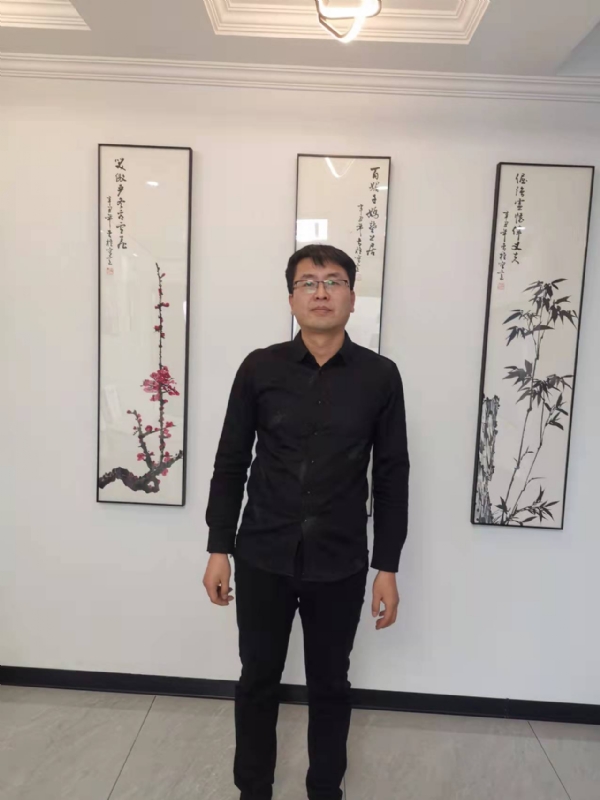 情义比天高的第一张照片--保定相亲服务中心