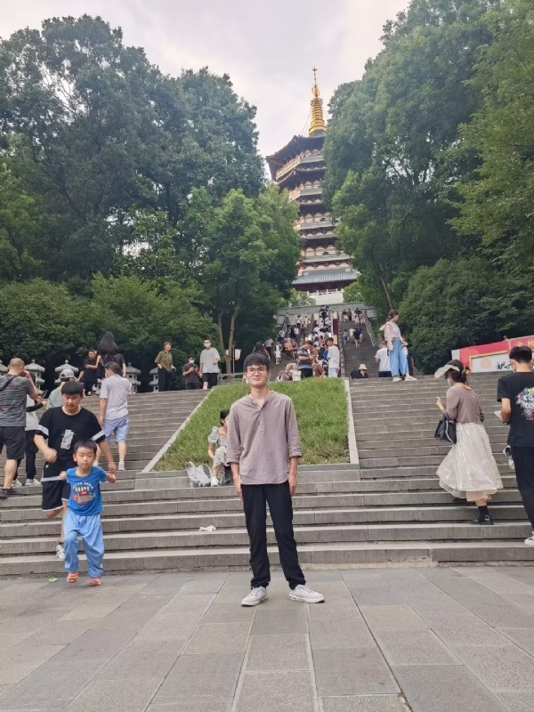 阳光男孩的第五张照片--保定相亲服务中心