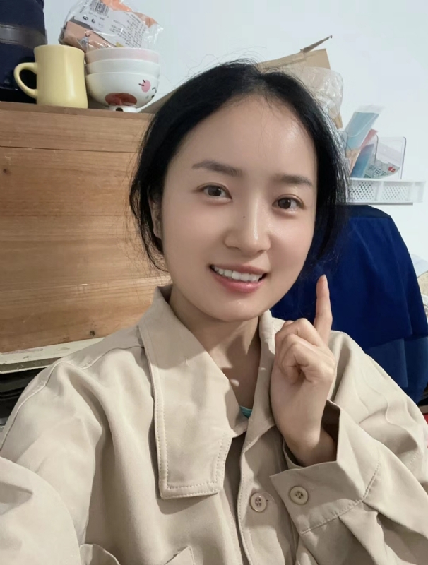 多喝热水的第一张照片--保定相亲服务中心