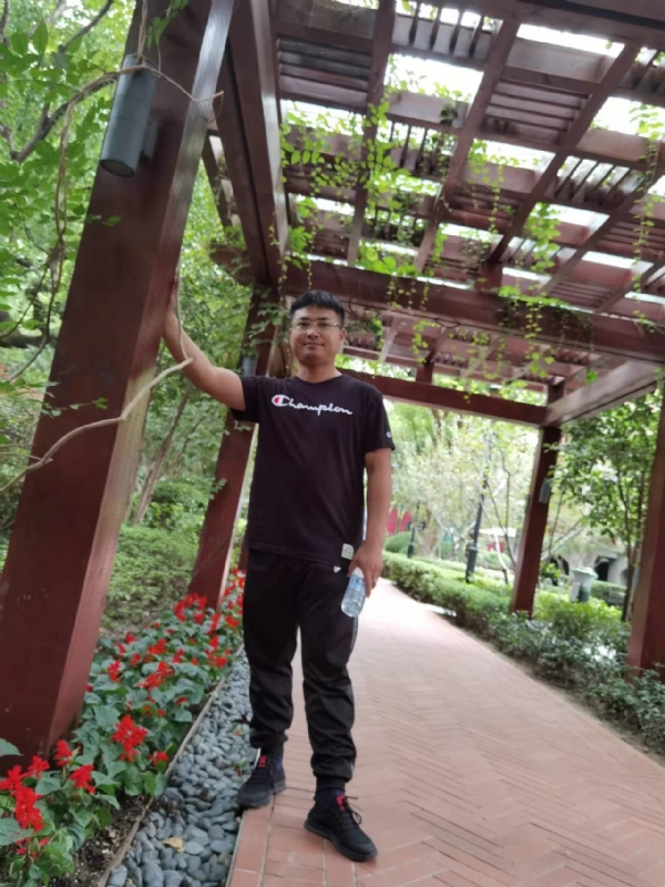 会飞的鱼的第二张照片--保定相亲服务中心