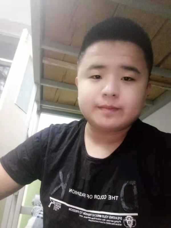 打小就爱淘气的第一张照片--保定相亲服务中心