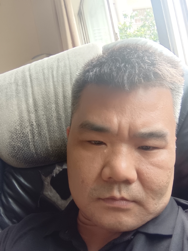 路人的第一张照片--保定相亲服务中心