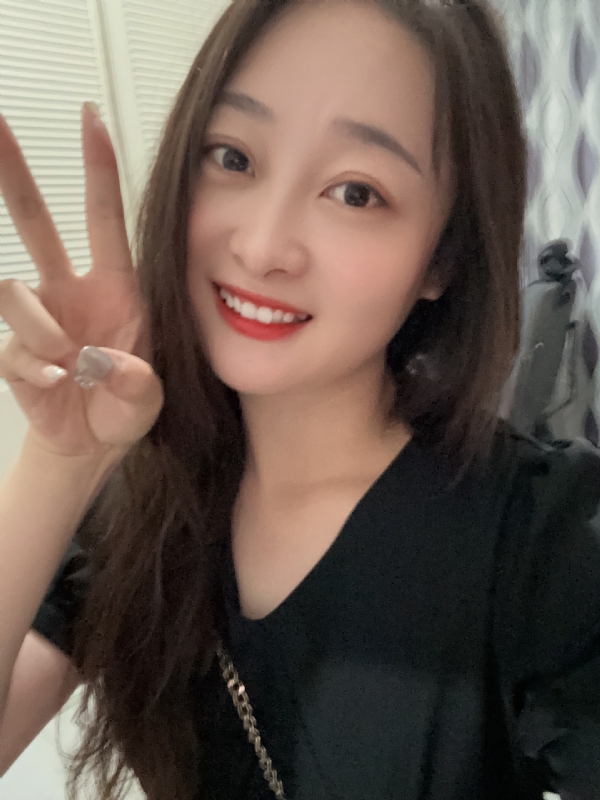 草莓的第一张照片--保定相亲服务中心