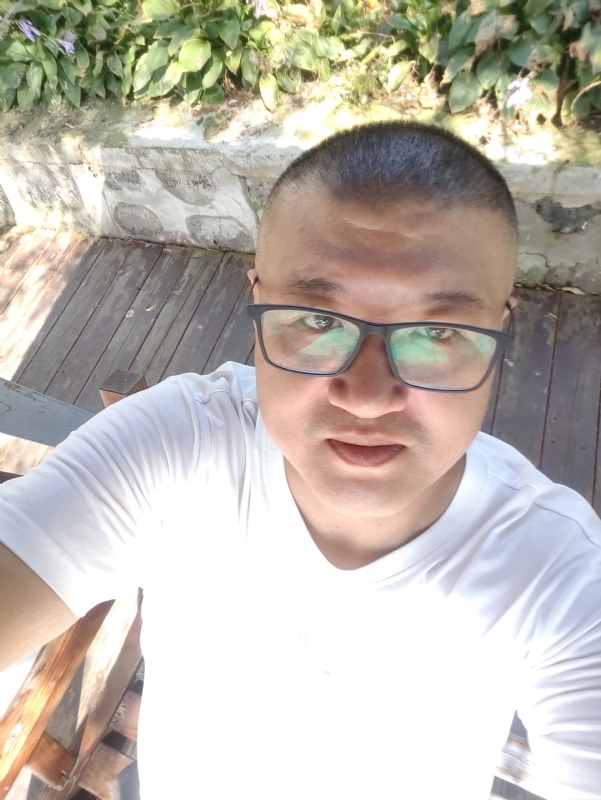 羊十八的第一张照片--保定相亲服务中心