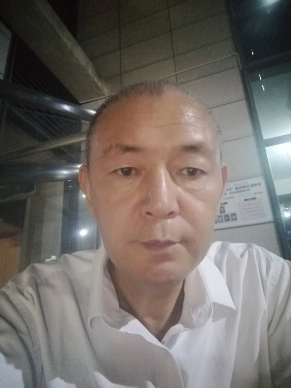 老李的第一张照片--保定相亲服务中心